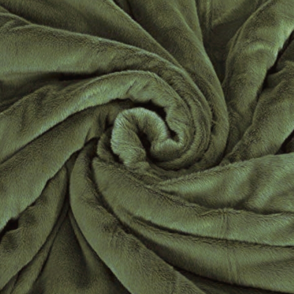 Faux fur/ Sherpa Queen Size blankets/ Throws - Picture 2 of 6